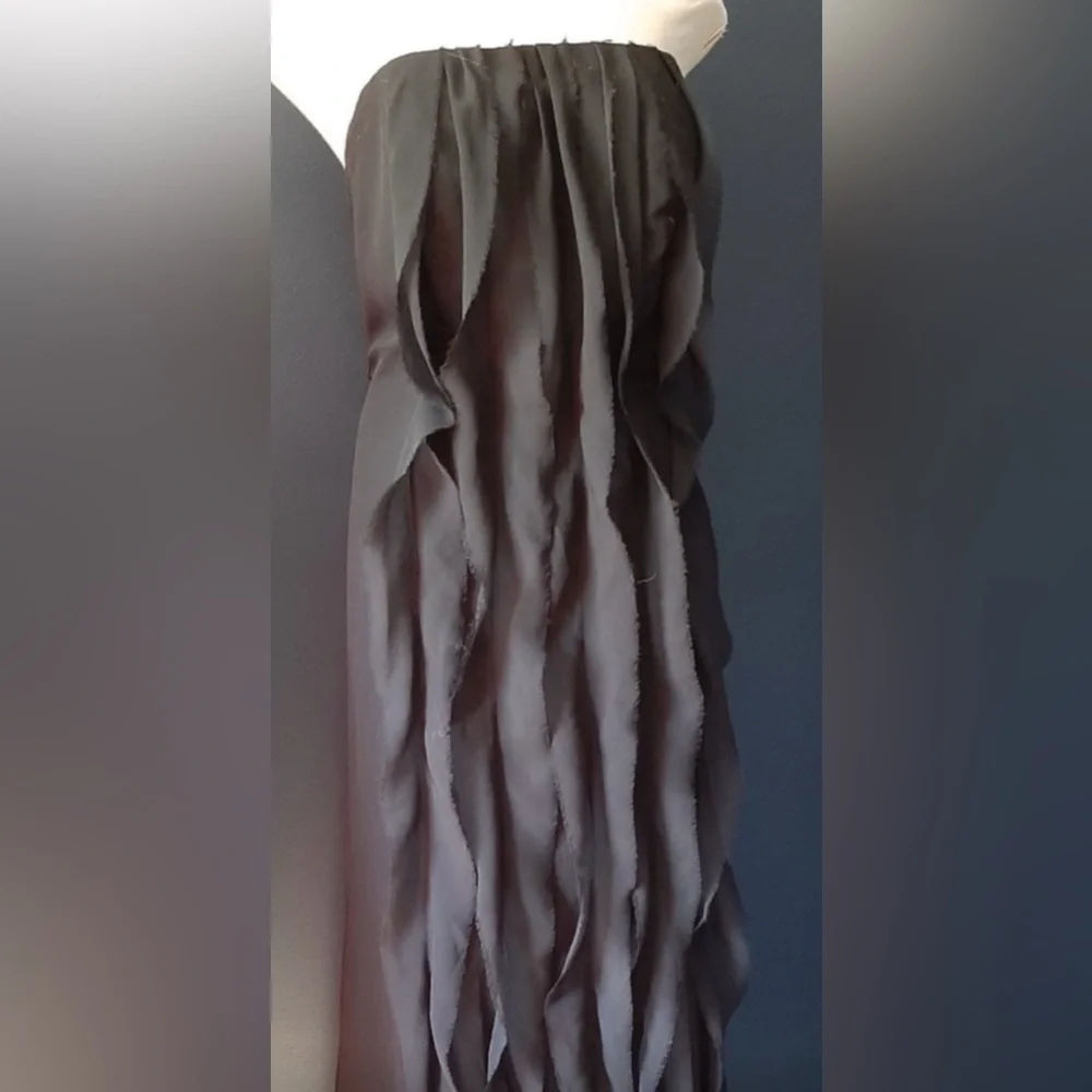 VERA WANG- Elegant Black Women's Dress - Picture 3 of 5